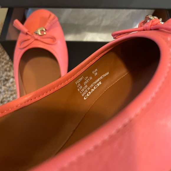 NIB Authentic Coach Flat - Picture 9 of 11